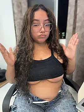 CurlyGirl 1 online show from 7, 8, 2026