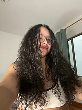 CurlyGirl 1 online show from 7, 10, 2025