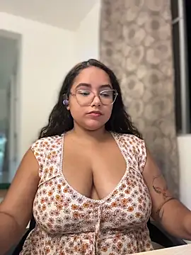 CurlyGirl 1 online show from 11, 6, 2026