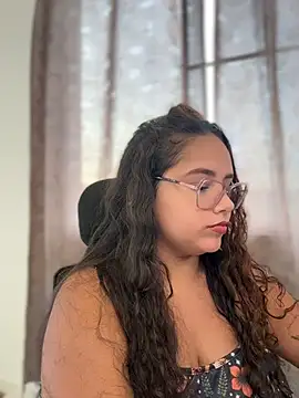 CurlyGirl 1 online show from 25, 6, 2026