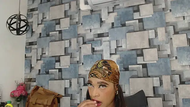 angel dthroatt online show from 5, 12, 2025