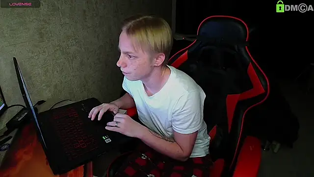 Snapshot of Alexis_Gordon chatting on 16, 9, 2025 Alexis Gordon online show from 16, 9, 2025