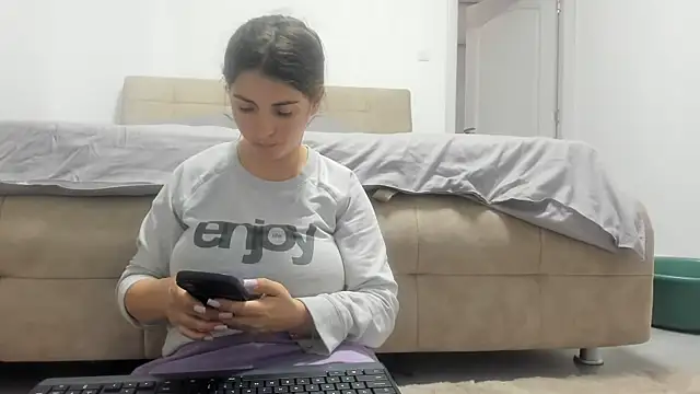 Hottalicia2 online show from 12, 3, 2026