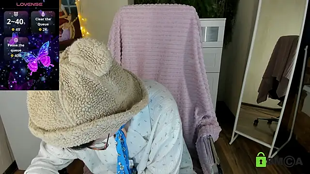 Melissa Wells online show from 3, 10, 2025