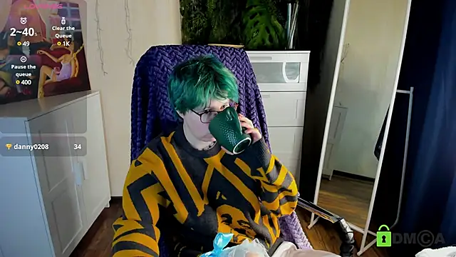 Melissa Wells online show from 12, 3, 2025