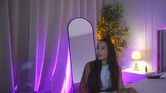 Snapshot of Miriam_fox chatting on 18, 7, 2026 Miriam fox online show from 18, 7, 2026