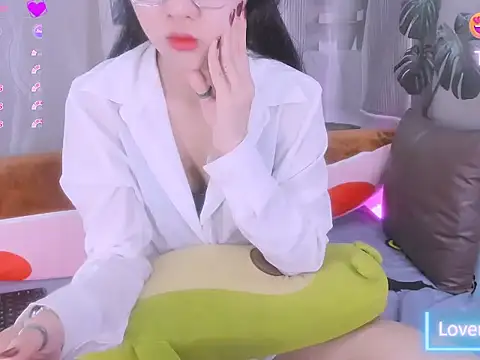 Snapshot of Ly__ chatting on 12, 6, 2026 Ly online show from 12, 6, 2026