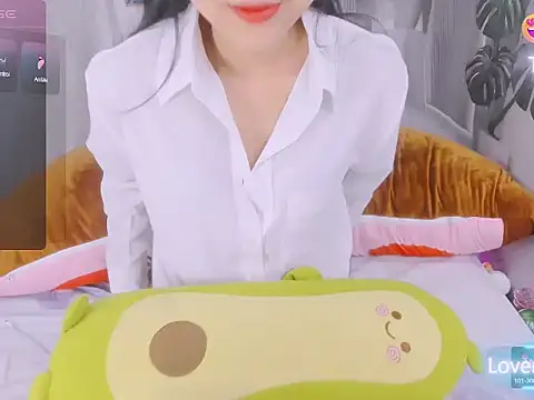 Ly   online show from 18, 4, 2026