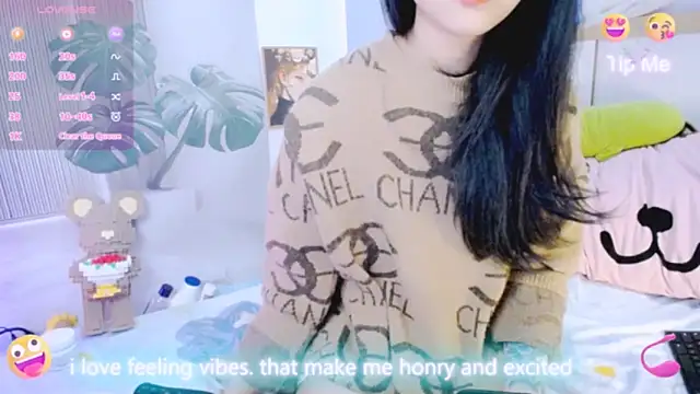 Snapshot of Ly__ chatting on 7, 2, 2026 Ly online show from 7, 2, 2026