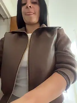 Meganmilk1 online show from 11, 5, 2026