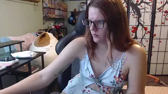 Sarahtineke online show from 24, 3, 2026