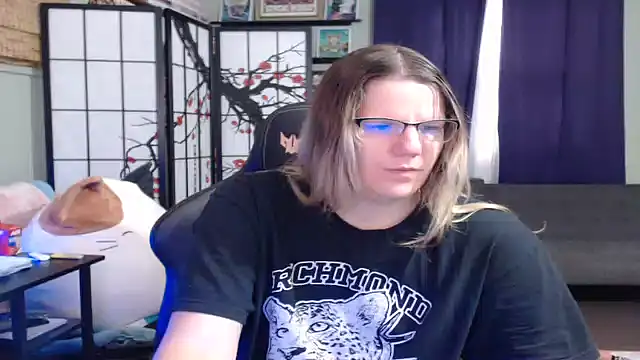 Sarahtineke online show from 31, 10, 2025