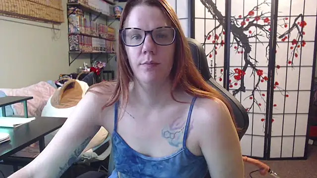 Snapshot of Sarahtineke chatting on 4, 5, 2026 Sarahtineke online show from 4, 5, 2026