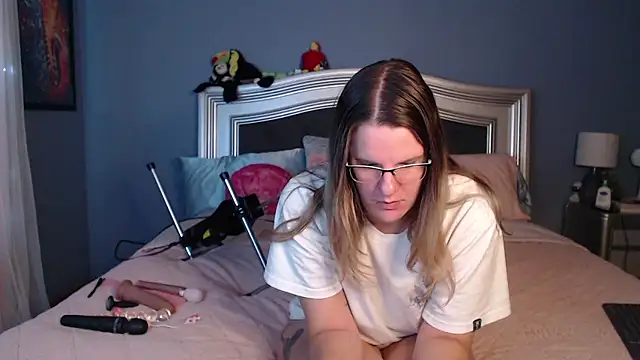 Sarahtineke online show from 12, 1, 2026