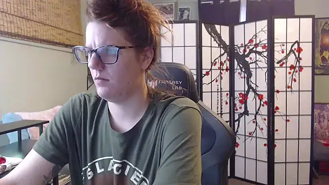Snapshot of Sarahtineke chatting on 3, 7, 2026 Sarahtineke online show from 3, 7, 2026