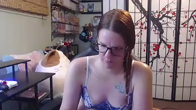 Snapshot of Sarahtineke chatting on 17, 5, 2026 Sarahtineke online show from 17, 5, 2026