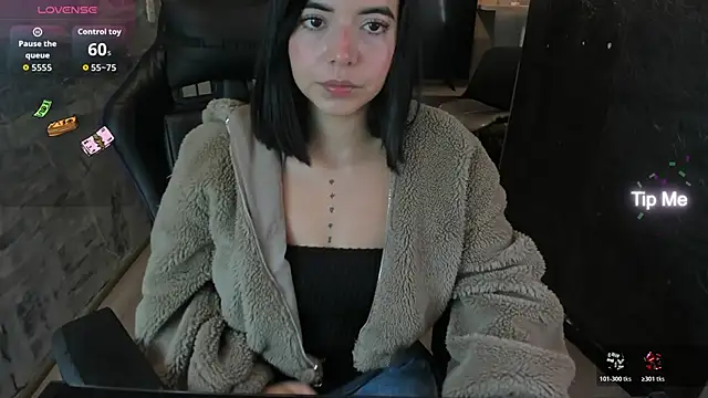 NicolRoss  online show from 4, 11, 2025