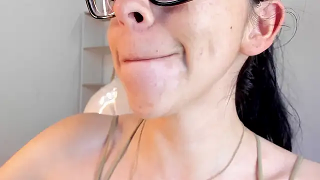 Katty mouth online show from 9, 10, 2025