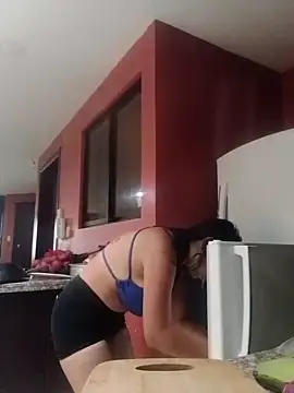 VivienAndClark online show from 16, 9, 2025