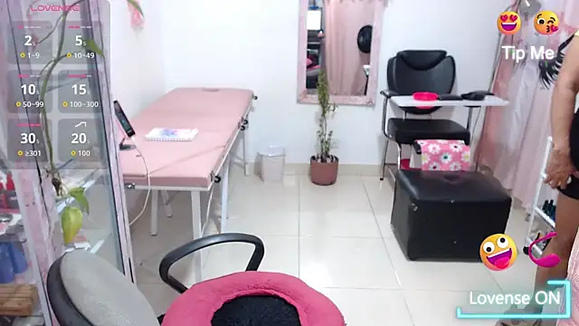 Snapshot of titsbiglovers chatting on 1, 7, 2026 titsbiglovers online show from 1, 7, 2026