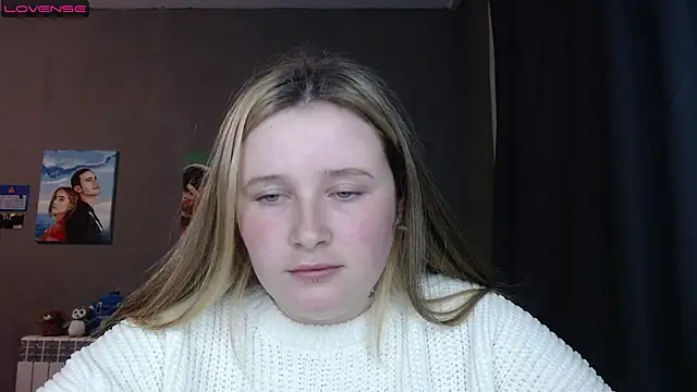 Snapshot of Light_Luna chatting on 19, 9, 2025 Light Luna online show from 19, 9, 2025