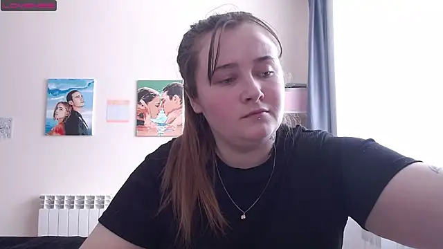 Snapshot of Light_Luna chatting on 23, 3, 2025 Light Luna online show from 23, 3, 2025