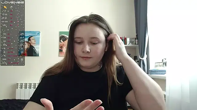 Snapshot of Light_Luna chatting on 11, 2, 2025 Light Luna online show from 11, 2, 2025