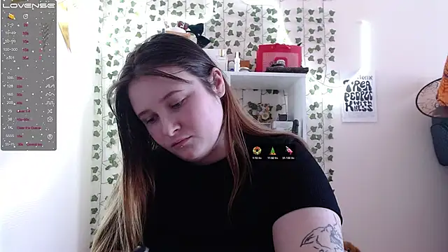 Snapshot of Light_Luna chatting on 6, 2, 2025 Light Luna online show from 6, 2, 2025