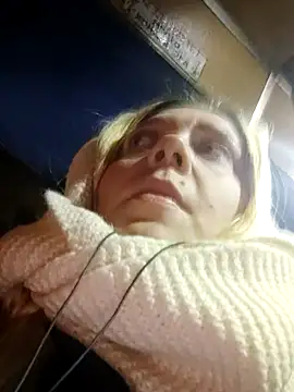 Snapshot of LeraSweet chatting on 17, 12, 2025 LeraSweet online show from 17, 12, 2025