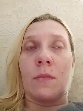 Snapshot of LeraSweet chatting on 19, 10, 2025 LeraSweet online show from 19, 10, 2025