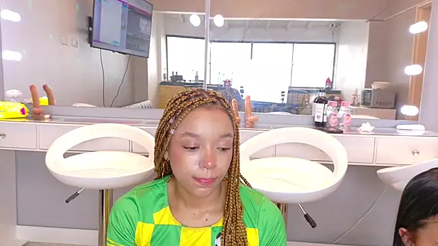 Snapshot of chocolatecrememia chatting on 24, 2, 2026 chocolatecrememia online show from 24, 2, 2026