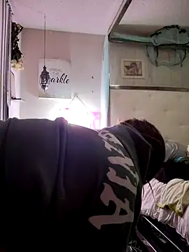 BeckiTooSweet online show from 4, 3, 2025