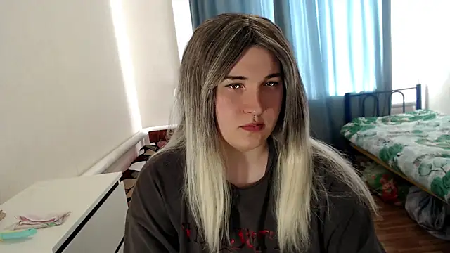 EvaMiron online show from 17, 4, 2026