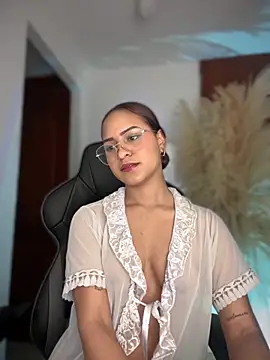 gretta kler1 online show from 3, 10, 2025