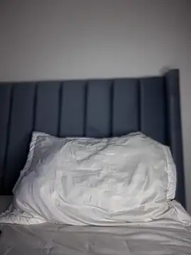 gretta kler1 online show from 6, 11, 2025