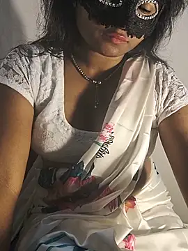 FANTASY QUEEN 07 online show from 5, 6, 2026
