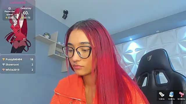 LiaWood  online show from 6, 3, 2025