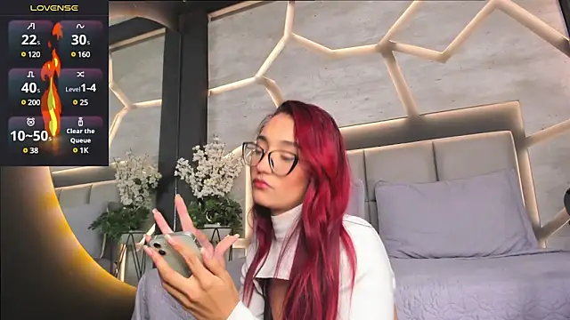 LiaWood  online show from 22, 2, 2025