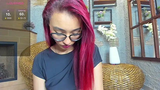 LiaWood  online show from 12, 2, 2025