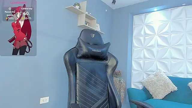 LiaWood  online show from 6, 3, 2025