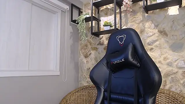 LiaWood  online show from 19, 3, 2025