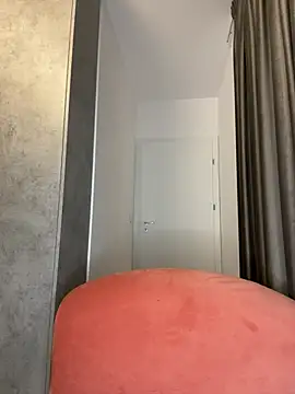 deliaroyal online show from 20, 3, 2025