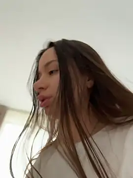 deliaroyal online show from 10, 2, 2026