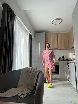 deliaroyal online show from 12, 11, 2025