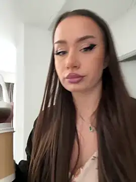 deliaroyal online show from 11, 3, 2025