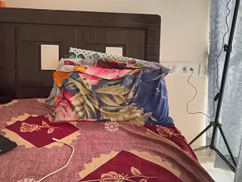 lovbombayduck11 online show from 18, 2, 2025