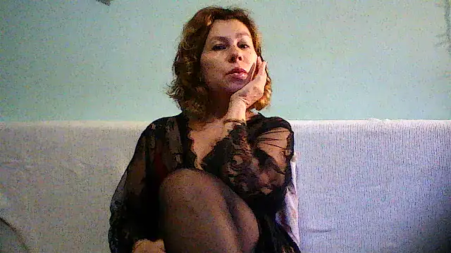 Mat Elenore online show from 10, 10, 2025