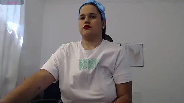 Snapshot of natalia_curvy1 chatting on 19, 9, 2025 natalia curvy1 online show from 19, 9, 2025