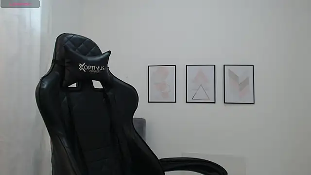 Snapshot of natalia_curvy1 chatting on 11, 11, 2025 natalia curvy1 online show from 11, 11, 2025