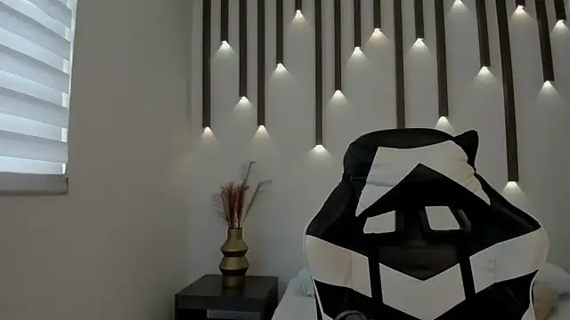 megan cooper28 online show from 13, 11, 2025